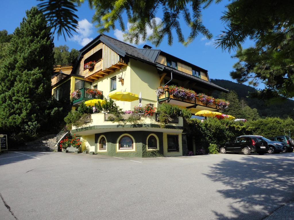 Landgasthof Hubertusstubn Sankt Michael im Lungau Exterior foto